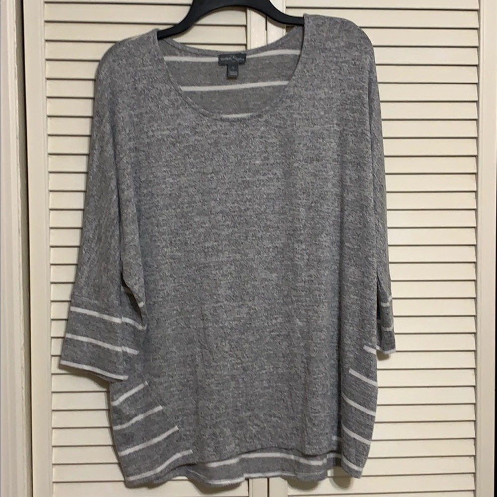 Market and Spruce three-quarter sleeve  sweater.